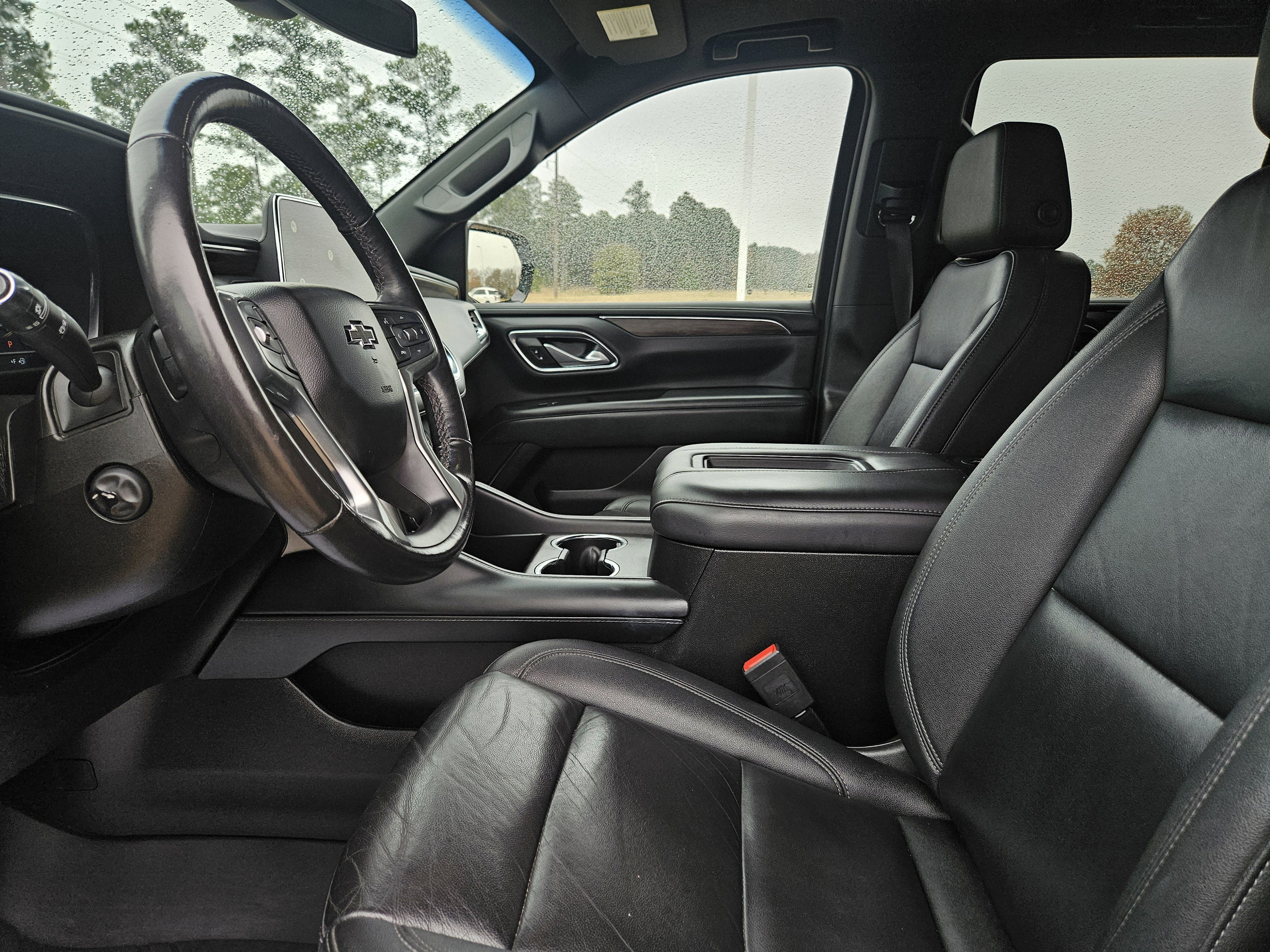 Used 2022 Chevrolet Tahoe Z71 w/ Luxury Package AWD/4WD image 11