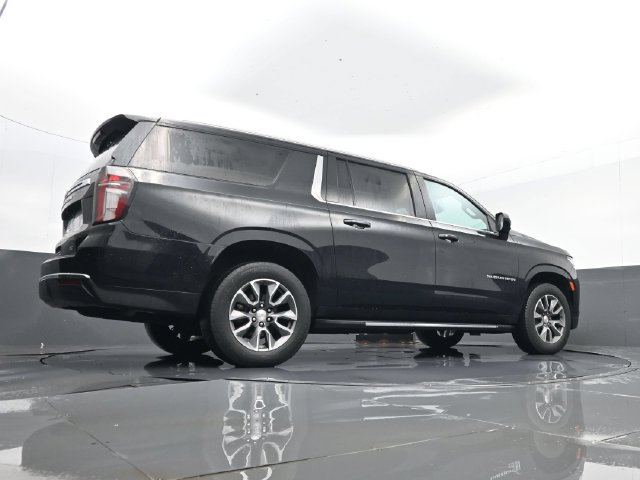 Used 2023 Chevrolet Suburban LT AWD/4WD image 26