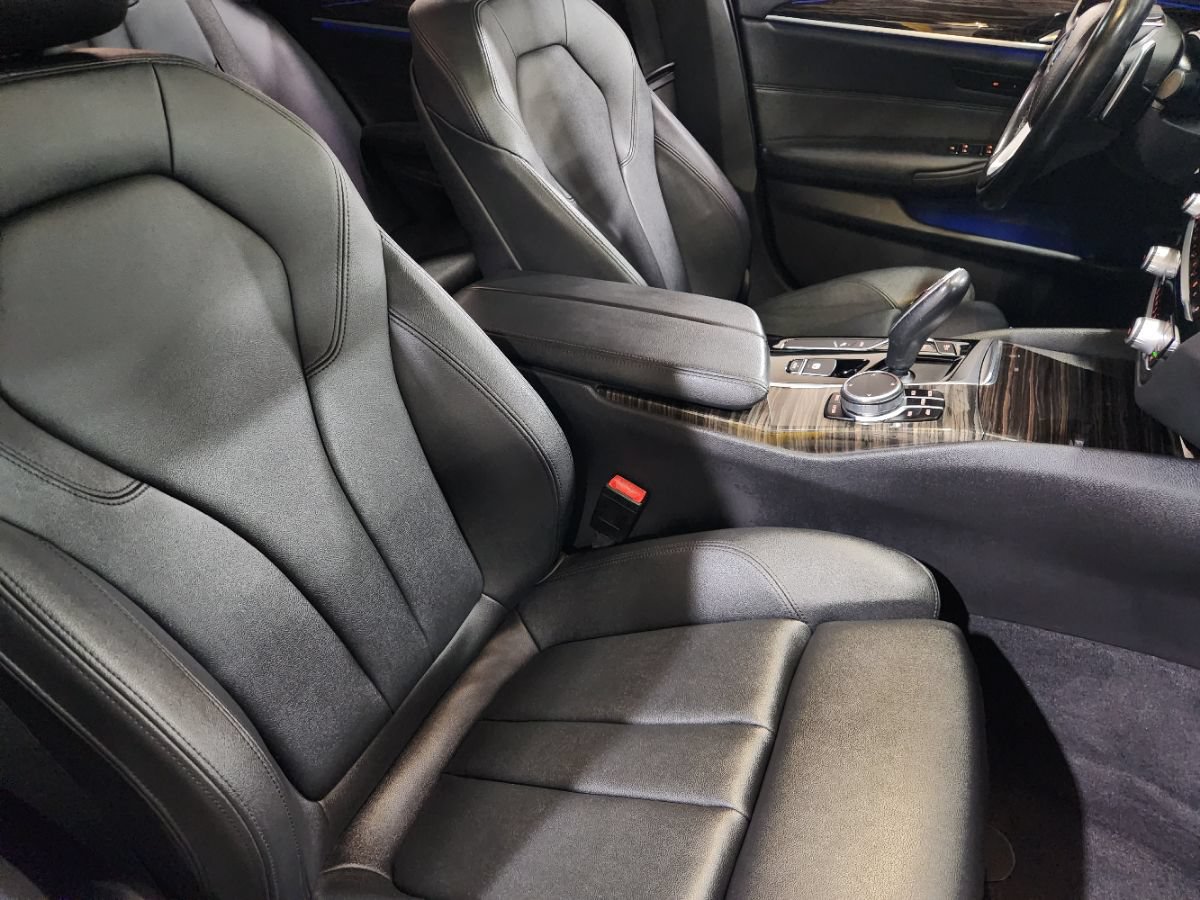 Used 2018 BMW 530e RWD image 29