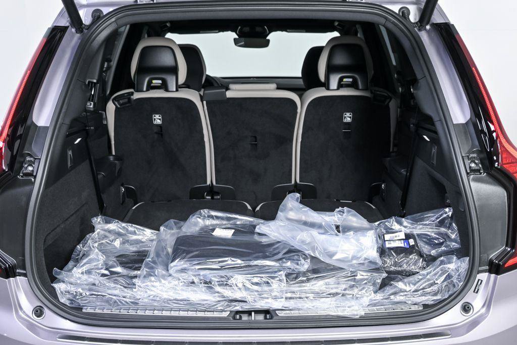 New 2026 Volvo XC90 B6 Plus w/ Protection Package Premier AWD/4WD image 31
