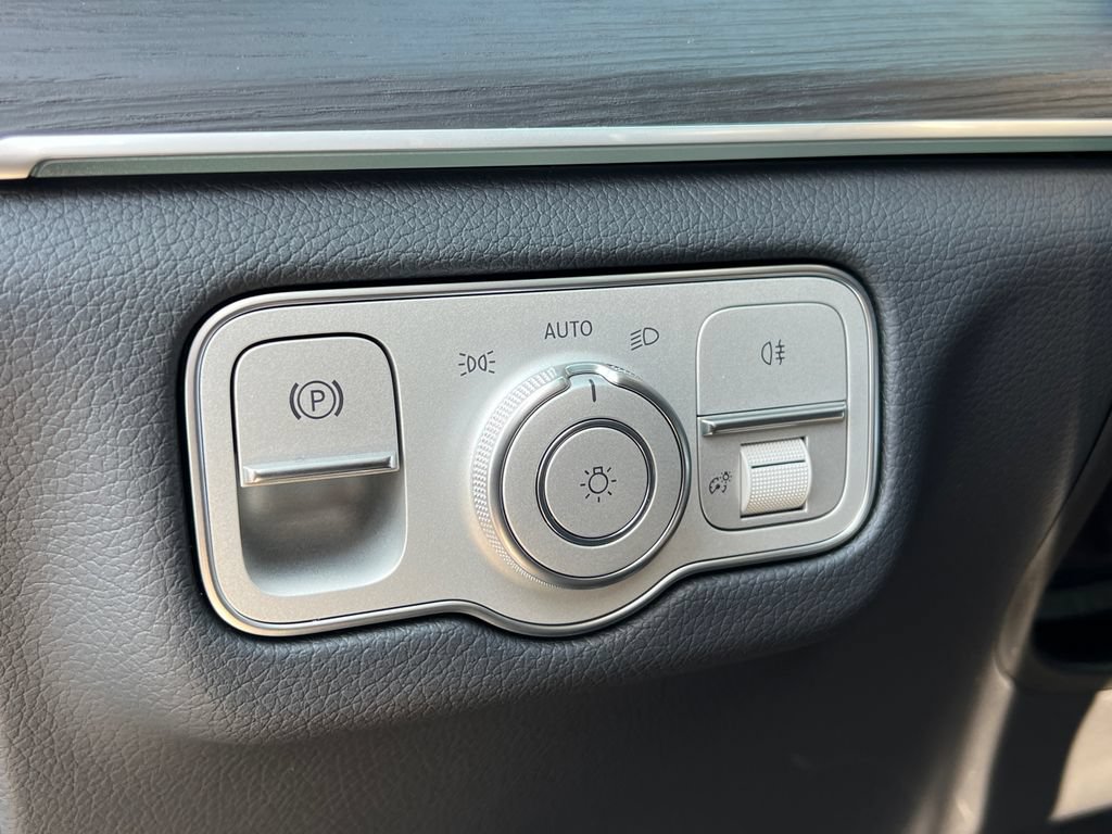 New 2026 Mercedes-Benz GLS 450 4MATIC image 14