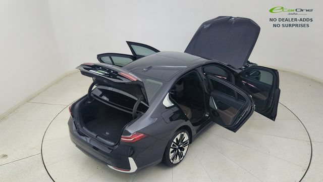 Used 2024 BMW i5 eDrive40i w/ Convenience Package RWD image 82