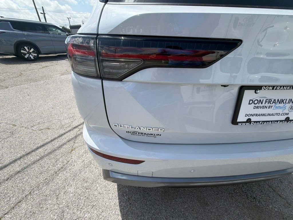 New 2026 Mitsubishi Outlander SEL AWD/4WD image 7