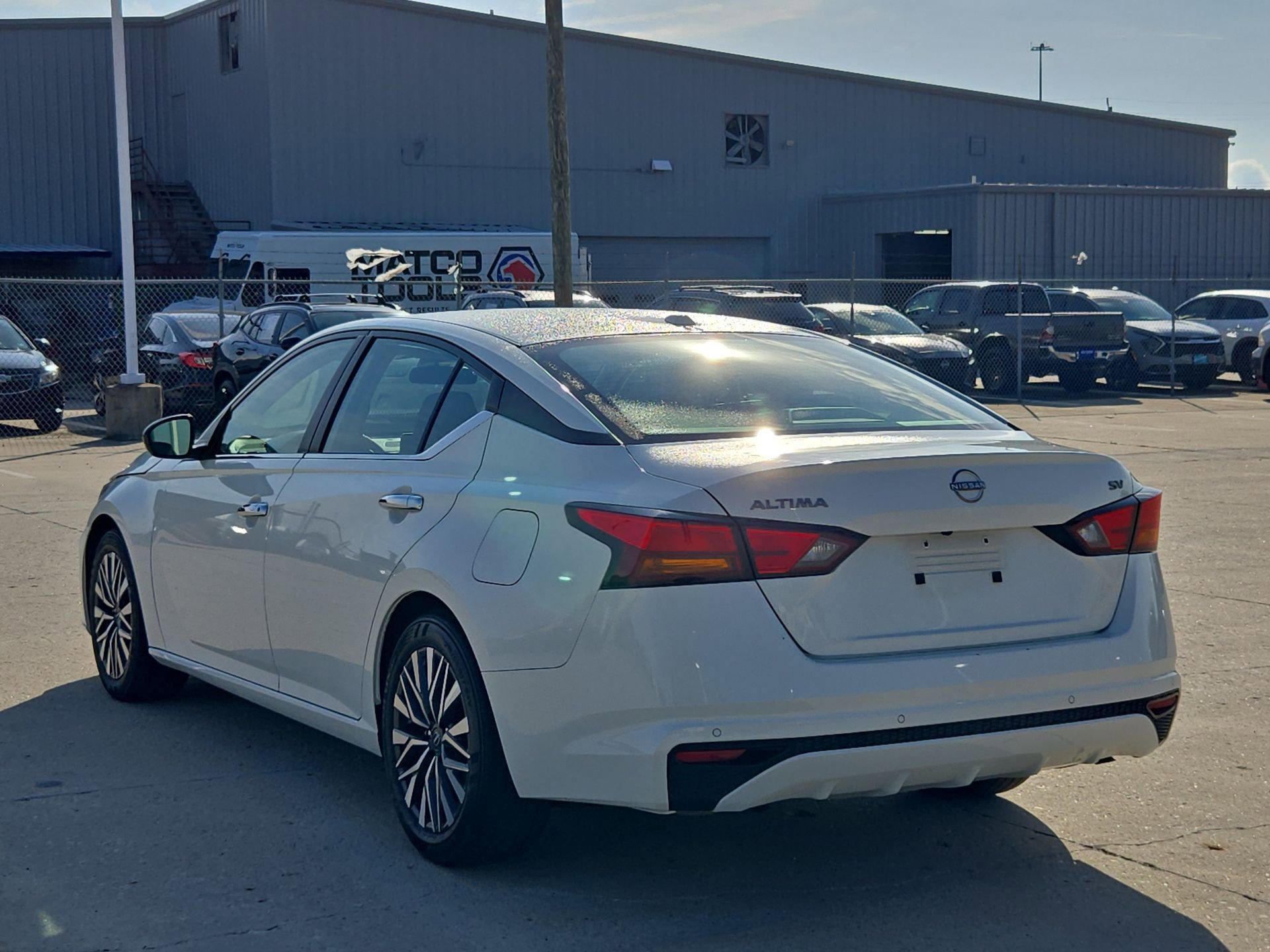 Used 2024 Nissan Altima 2.5 SV FWD image 6