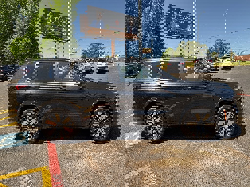 New 2025 Mitsubishi Outlander SE image 5