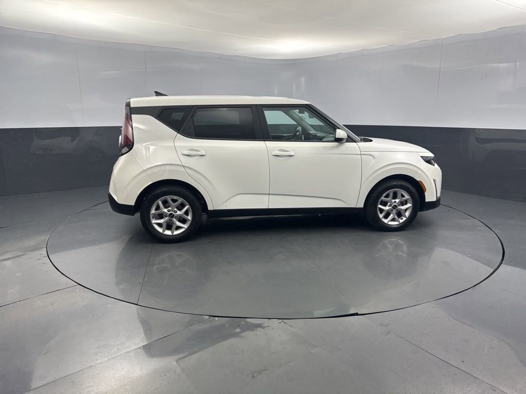Used 2024 Kia Soul LX w/ Option Group 015 image 6