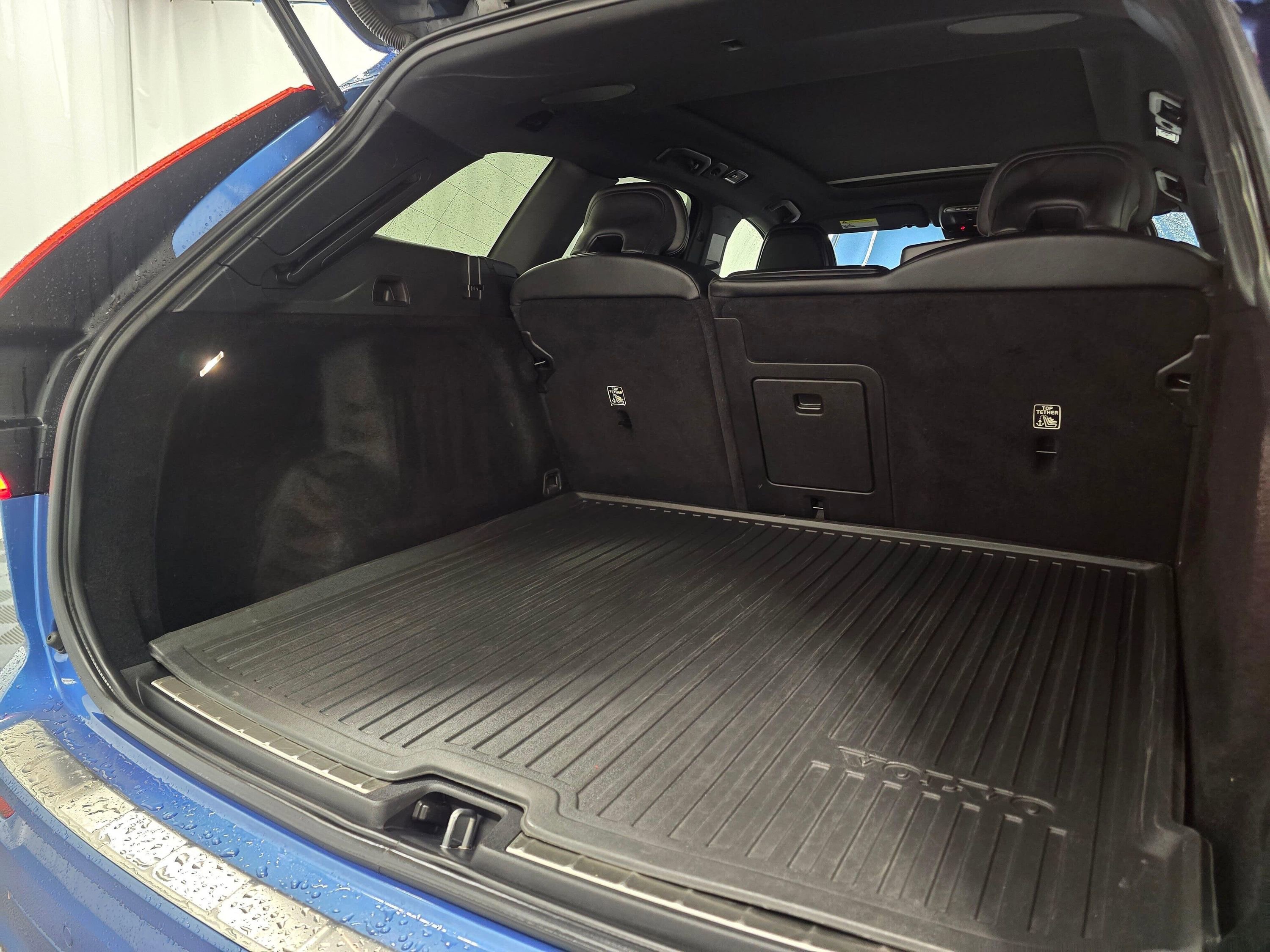 Used 2021 Volvo XC60 T5 R-Design w/ Protection Package Premier AWD/4WD image 22