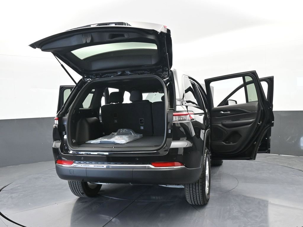 New 2026 Jeep Grand Cherokee Laredo RWD image 67