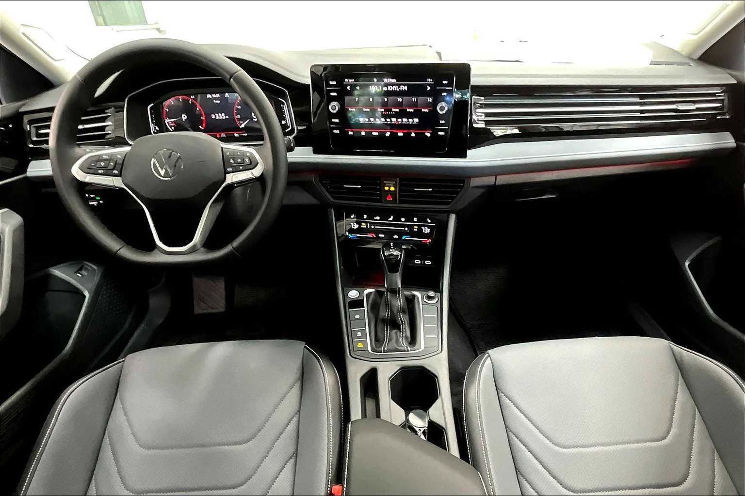 New 2025 Volkswagen Jetta SEL image 7