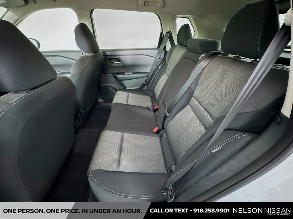 Certified 2026 Nissan Rogue SV FWD image 22