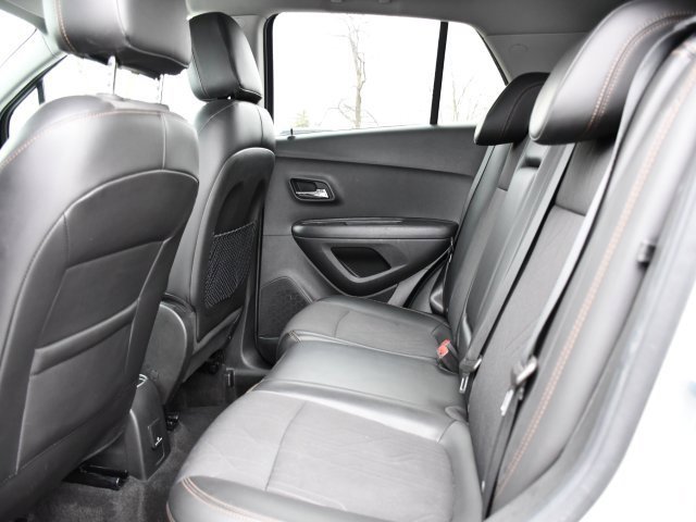 Used 2019 Chevrolet Trax LT w/ LT Convenience Package image 16
