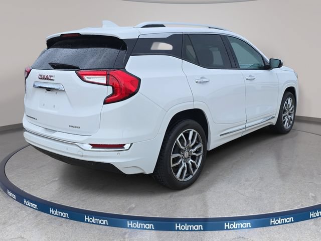 Used 2024 GMC Terrain Denali w/ Denali Premium Package AWD/4WD image 6