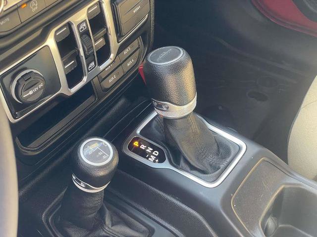 Used 2023 Jeep Gladiator Willys image 16