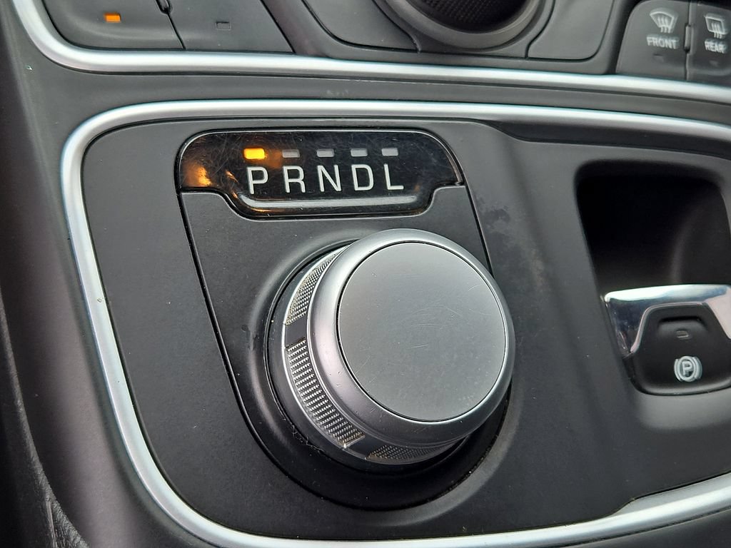 Used 2015 Chrysler 200 Limited FWD image 19