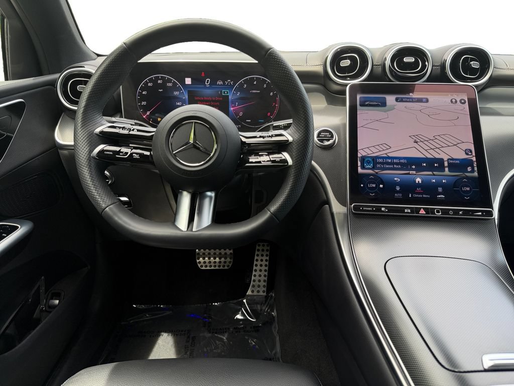 Used 2024 Mercedes-Benz GLC 300 4MATIC image 10