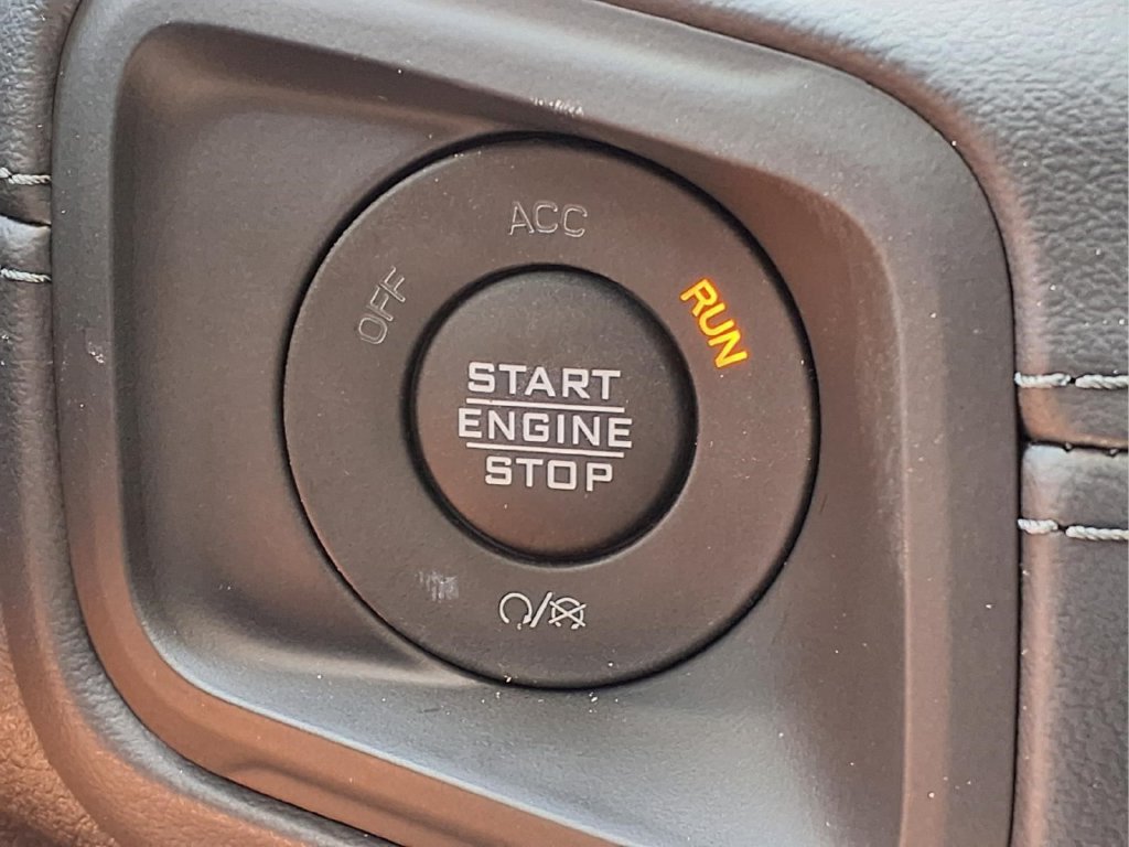 New 2026 Jeep Gladiator Mojave w/ Safety Group AWD/4WD image 9