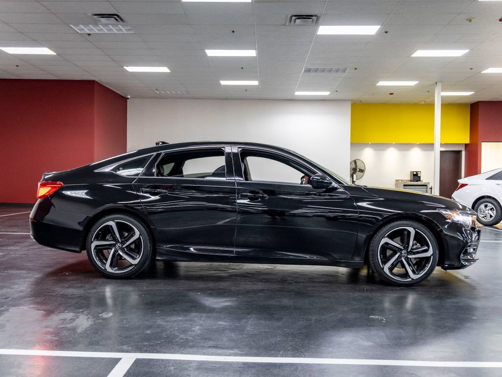 Used 2018 Honda Accord Sport image 8