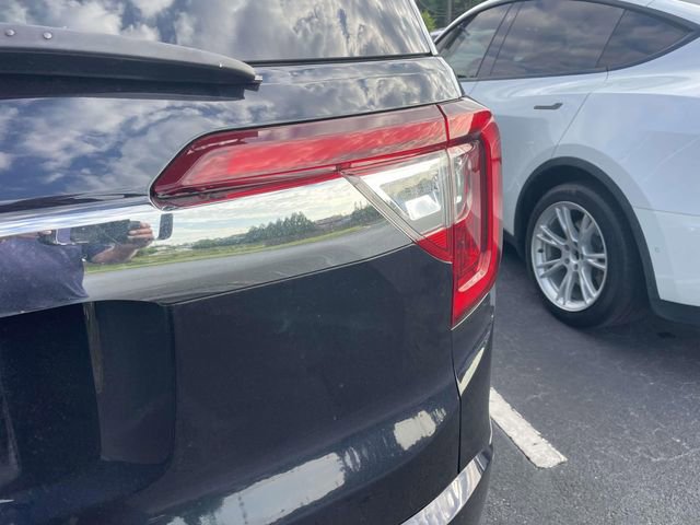 Used 2021 GMC Acadia Denali w/ Denali Technology Package FWD image 12