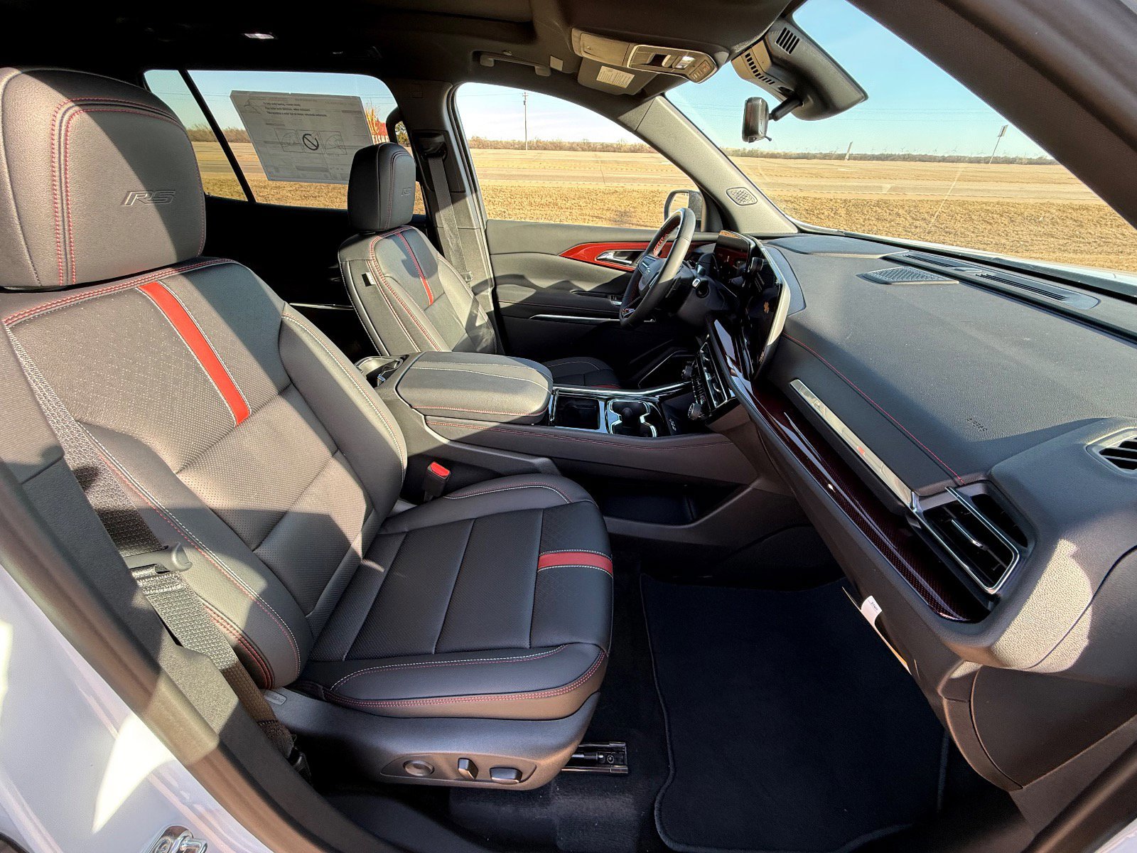 New 2026 Chevrolet Traverse RS image 21