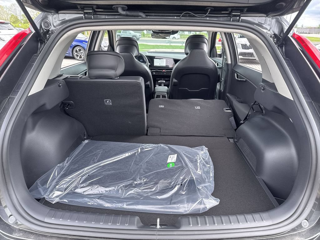 Used 2025 Kia Niro EX Touring FWD image 30