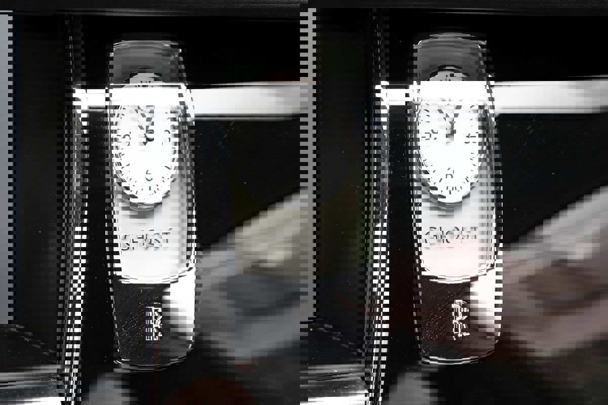 Used 2017 Rolls-Royce Ghost image 25