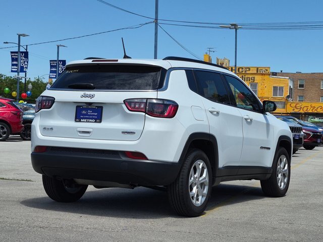 Used 2024 Jeep Compass Latitude AWD/4WD image 4