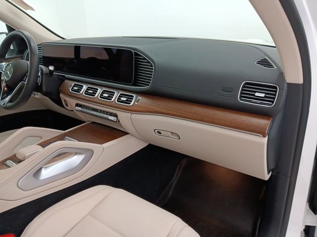 Used 2025 Mercedes-Benz GLS 450 4MATIC image 70
