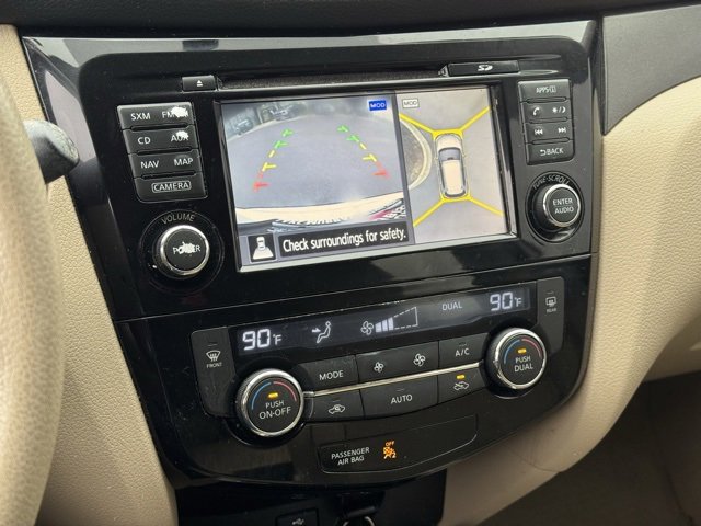 Used 2015 Nissan Rogue SV w/ SV Premium Package image 29