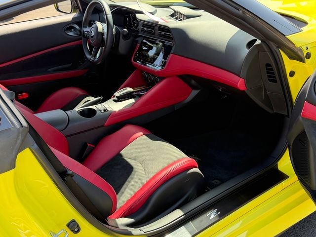 Certified 2024 Nissan Z Performance w/ Floor Mat Package RWD image 23