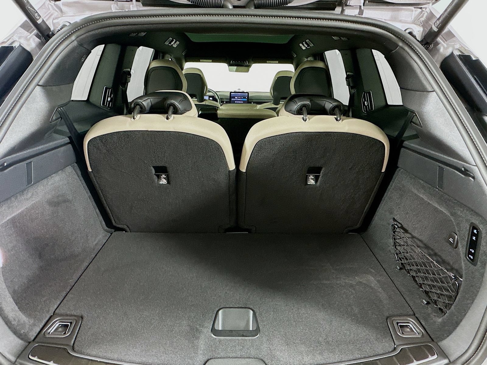 New 2026 Volvo EX90 Ultra AWD/4WD image 40
