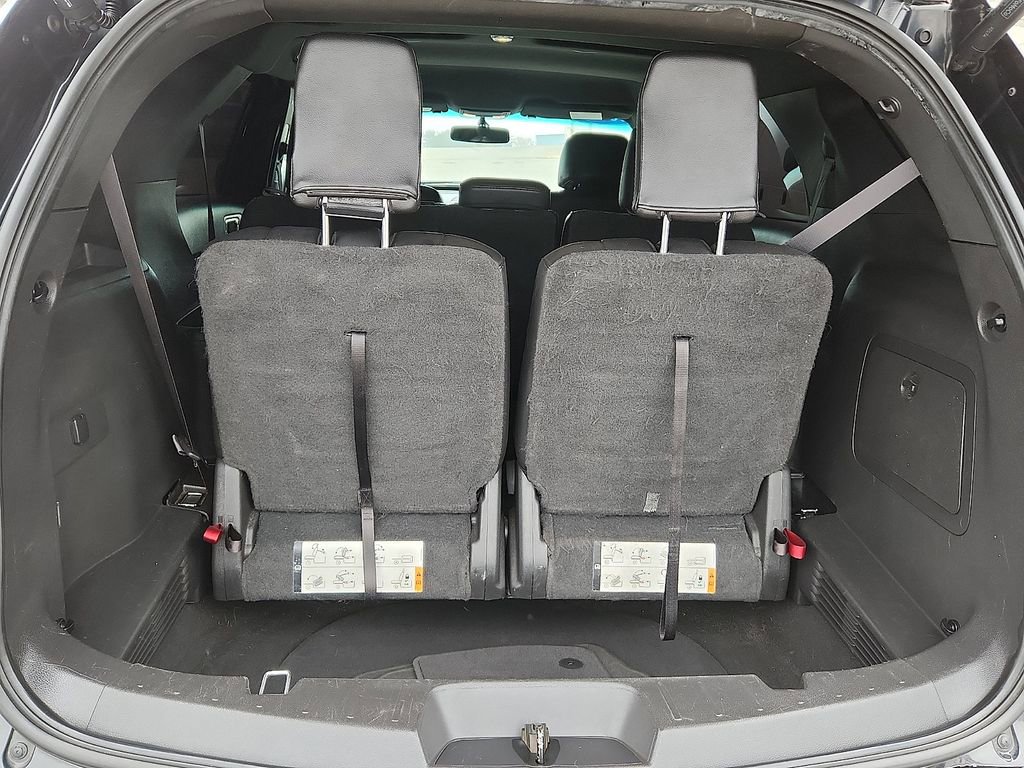 Used 2015 Ford Explorer XLT w/ Equipment Group 202B FWD image 20