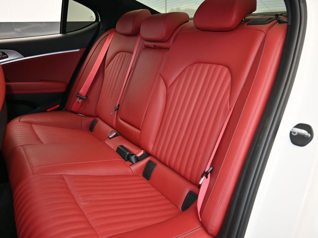 Used 2023 Genesis G70 3.3T w/ Sport Advanced Package image 34