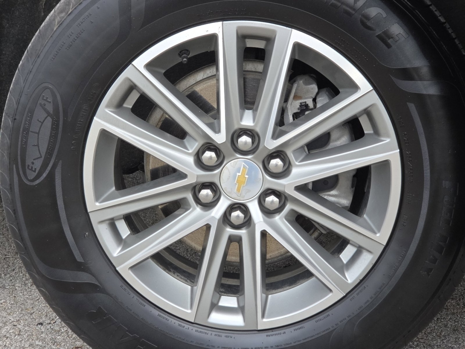 Used 2023 Chevrolet Traverse LT FWD image 10