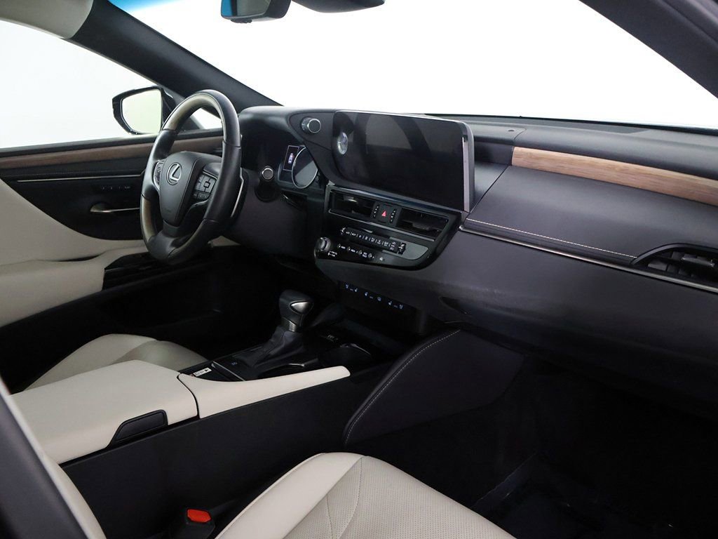 Used 2023 Lexus ES 350 w/ Ultra Luxury Package image 32
