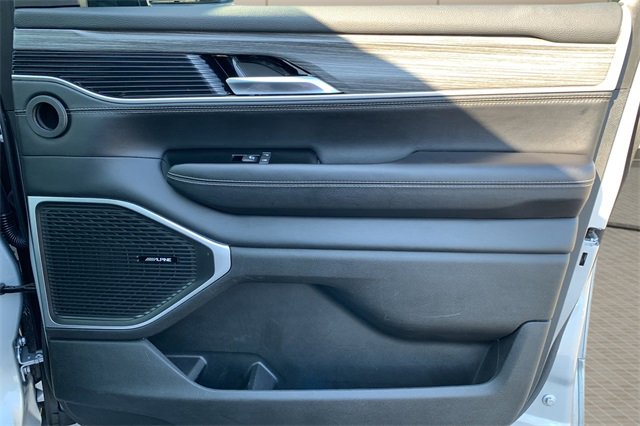 Used 2024 Jeep Wagoneer Series II w/ Flexible Seating Group image 26