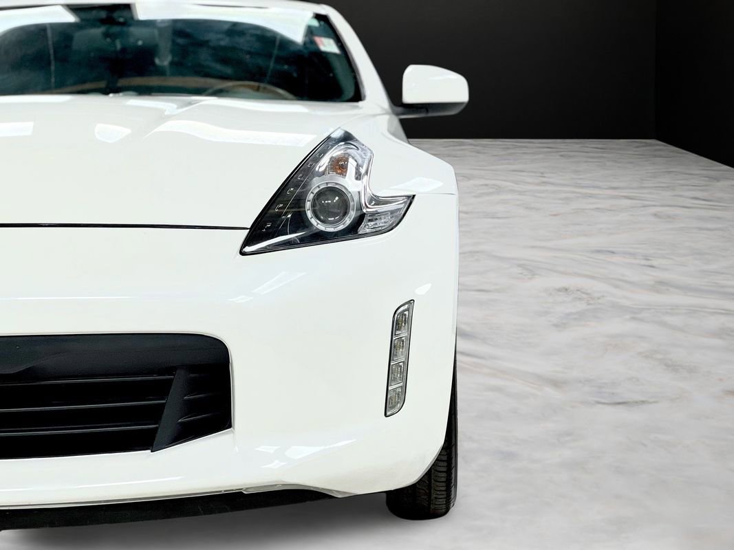 Used 2020 Nissan 370Z Coupe RWD image 26
