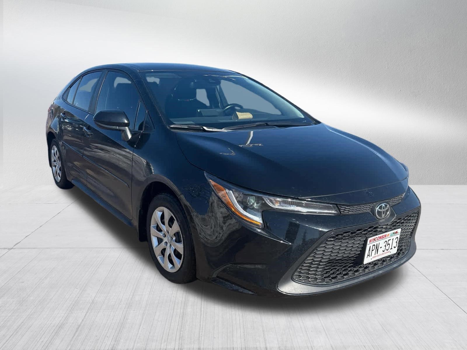 Used 2022 Toyota Corolla LE image 4
