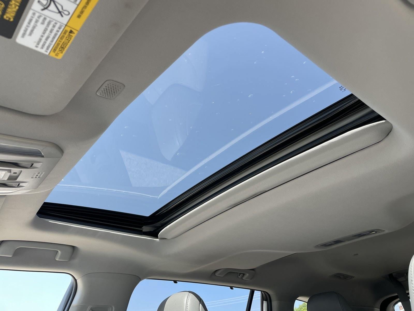 Used 2020 Toyota Highlander Limited FWD image 32