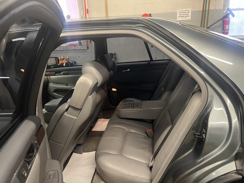 Used 2004 Cadillac Seville SLS w/ Preferred Equipment Group image 6
