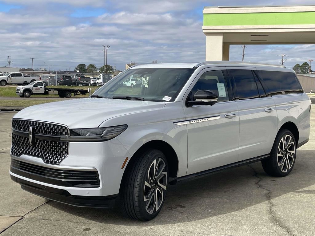 New 2026 Lincoln Navigator L Reserve image 7