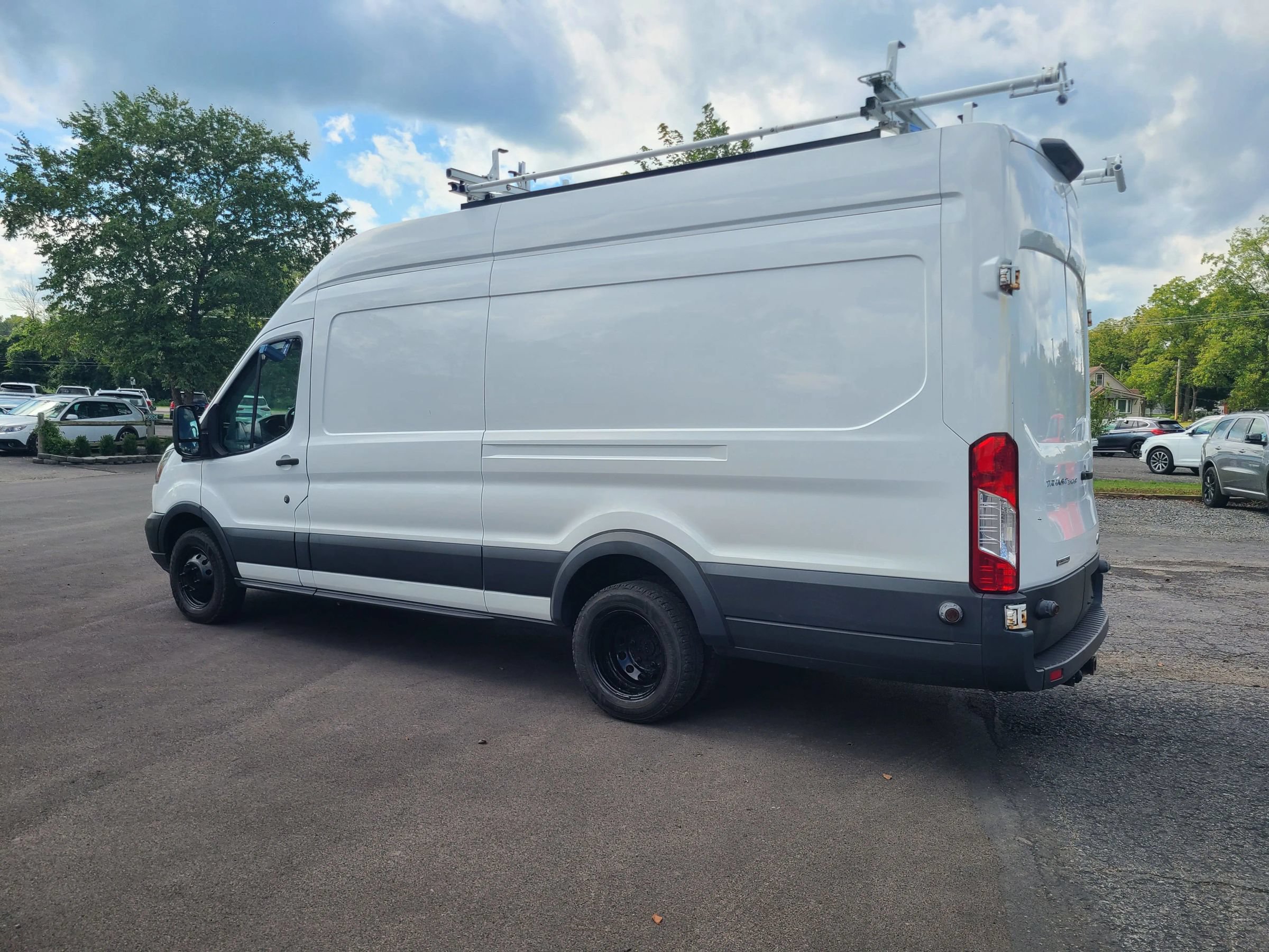 Used 2018 Ford Transit 350 148 High Roof Extended DRW RWD image 10