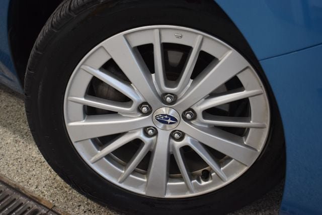 Used 2018 Subaru Impreza 2.0i Premium w/ Eyesight & BSD & Rcta AWD/4WD image 29