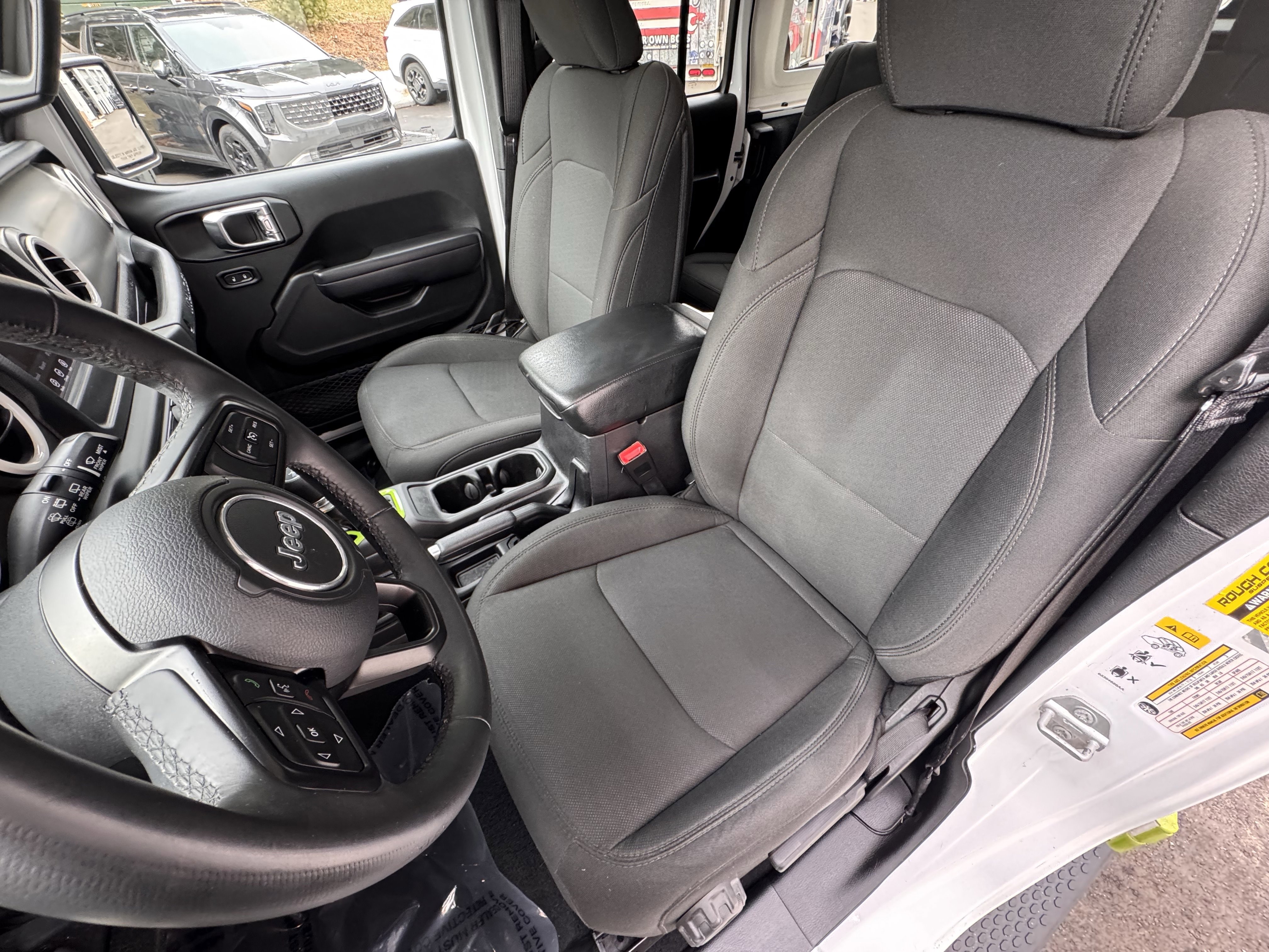 Used 2018 Jeep Wrangler Unlimited Sport S image 18