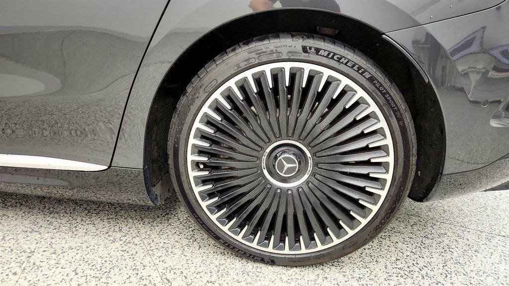 Used 2023 Mercedes-Benz EQE AMG 4MATIC Sedan image 9