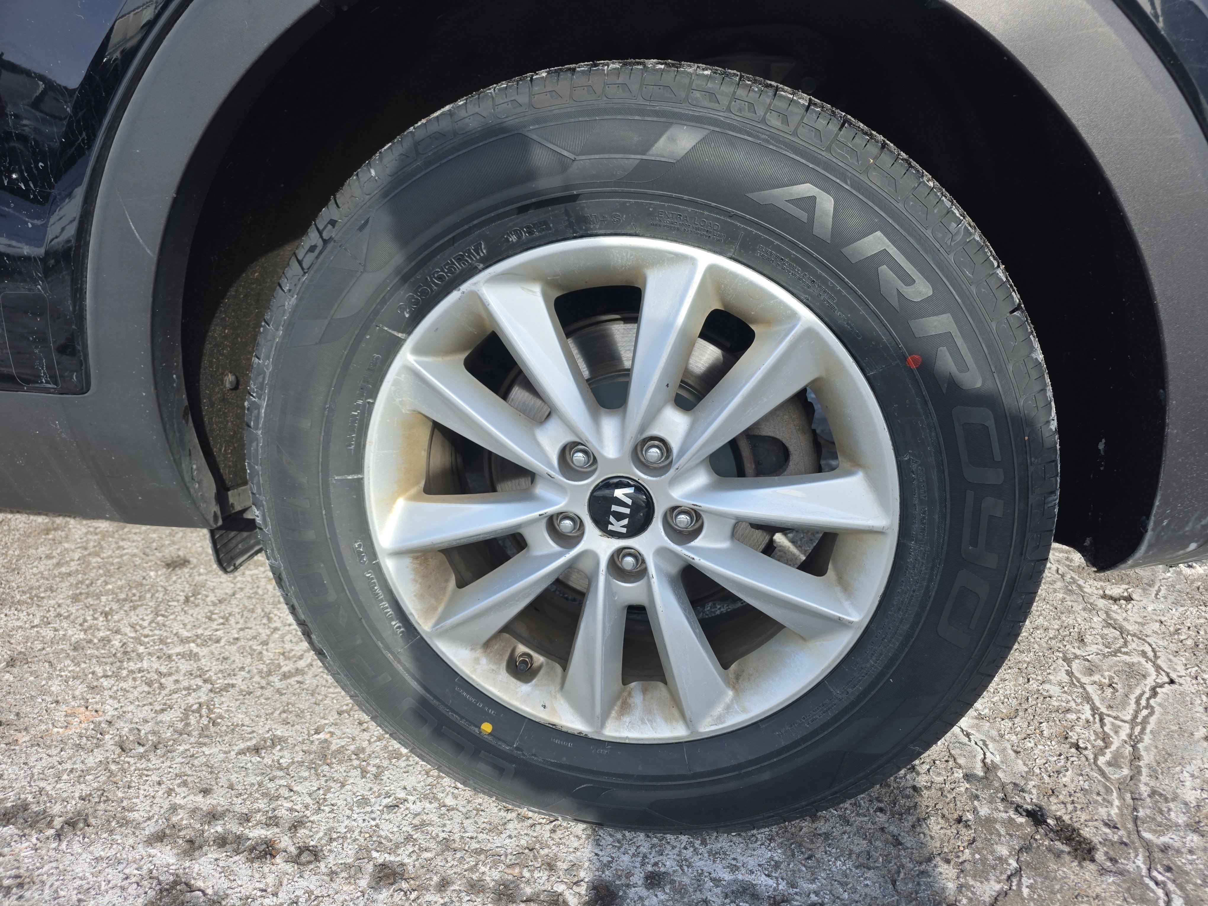 Used 2019 Kia Sorento LX image 12