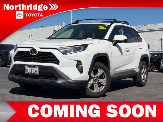 Used 2019 Toyota RAV4 XLE w/ Carpet Mat Package FWD image 3