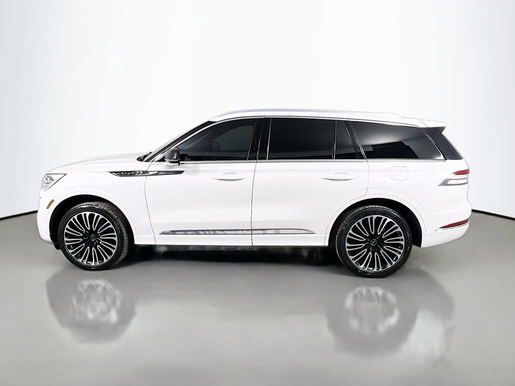 Used 2023 Lincoln Aviator Black Label w/ Dynamic Handling Package image 8