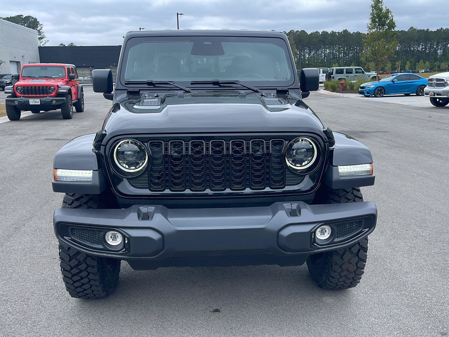 New 2026 Jeep Gladiator Sport AWD/4WD image 2