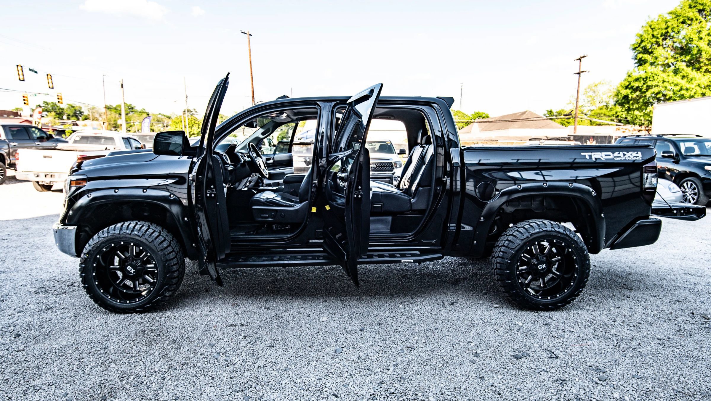 Used 2020 Toyota Tundra Limited w/ Limited Premium Package AWD/4WD image 19