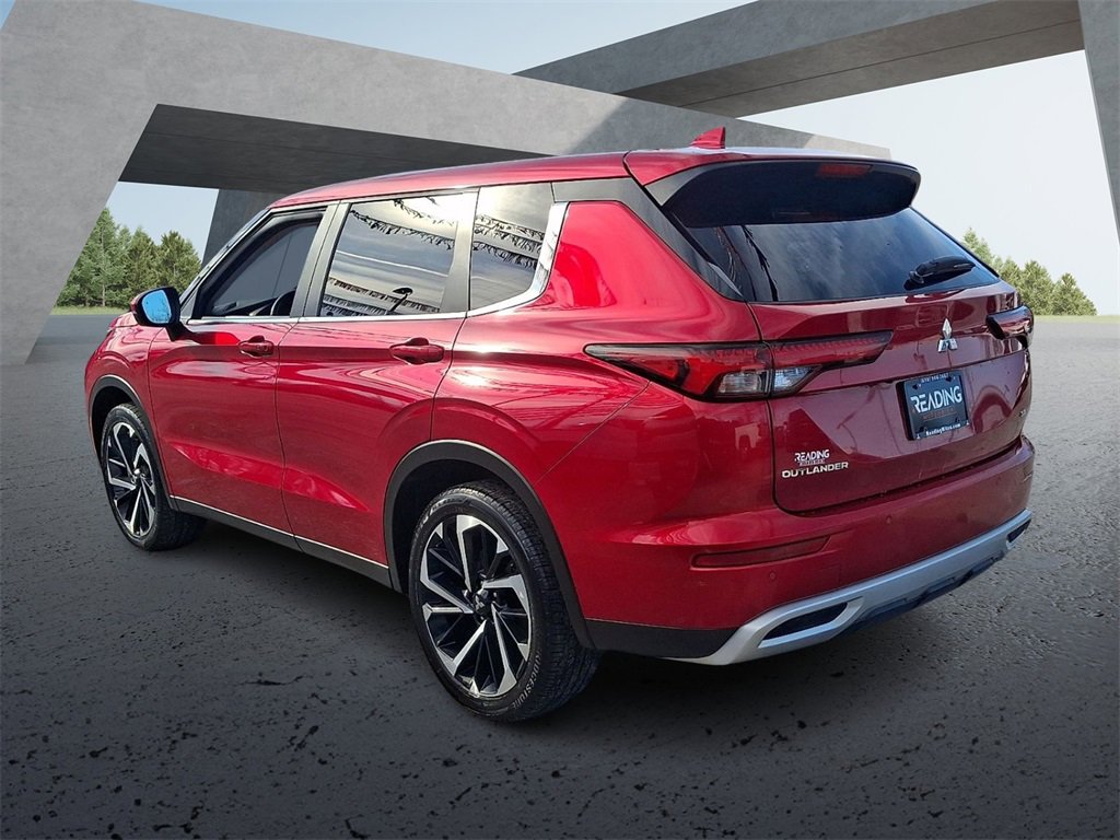 Used 2024 Mitsubishi Outlander SE image 7